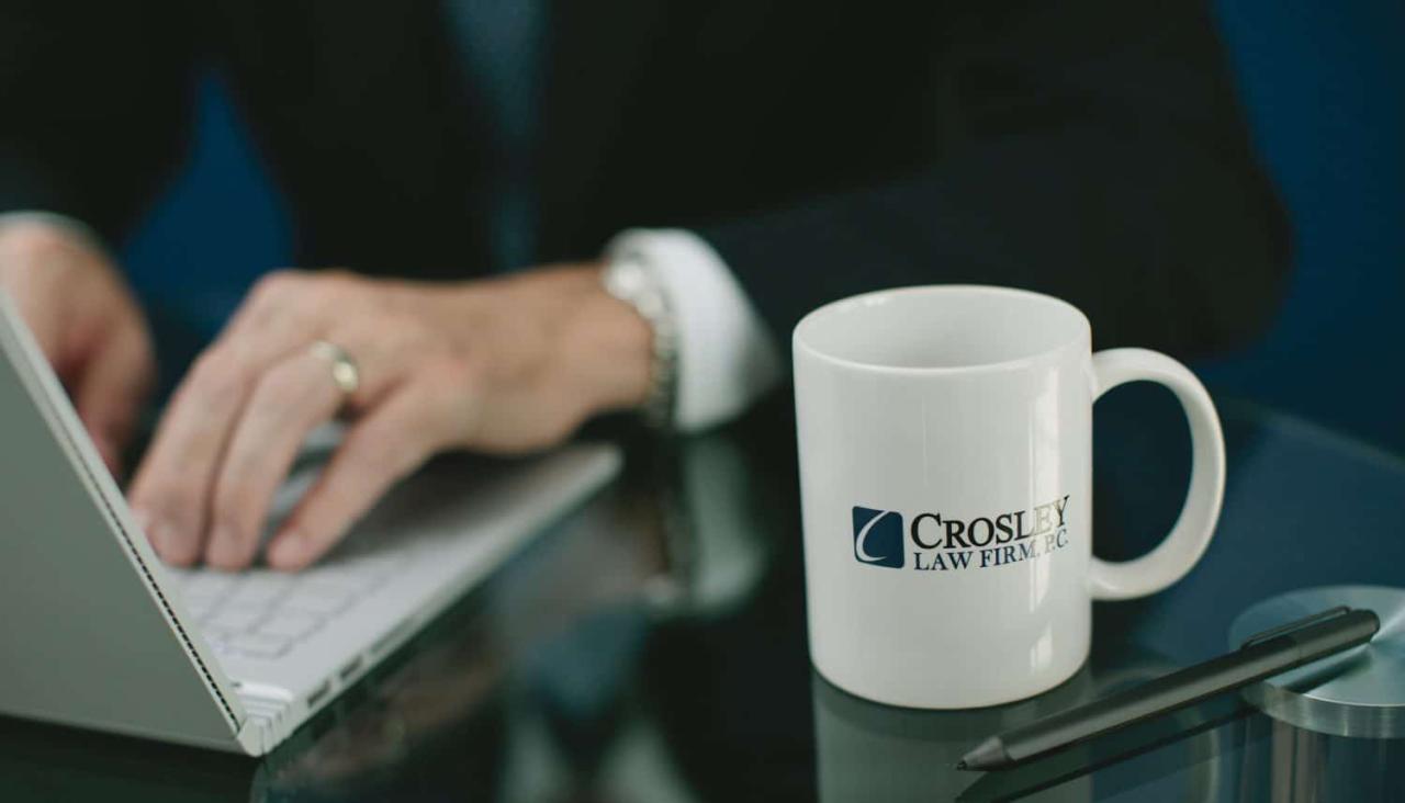 How Do I Know if an Attorney Is Right for My Case? | Crosley Law Firm How Can I Find A Reliable Attorney For My Case